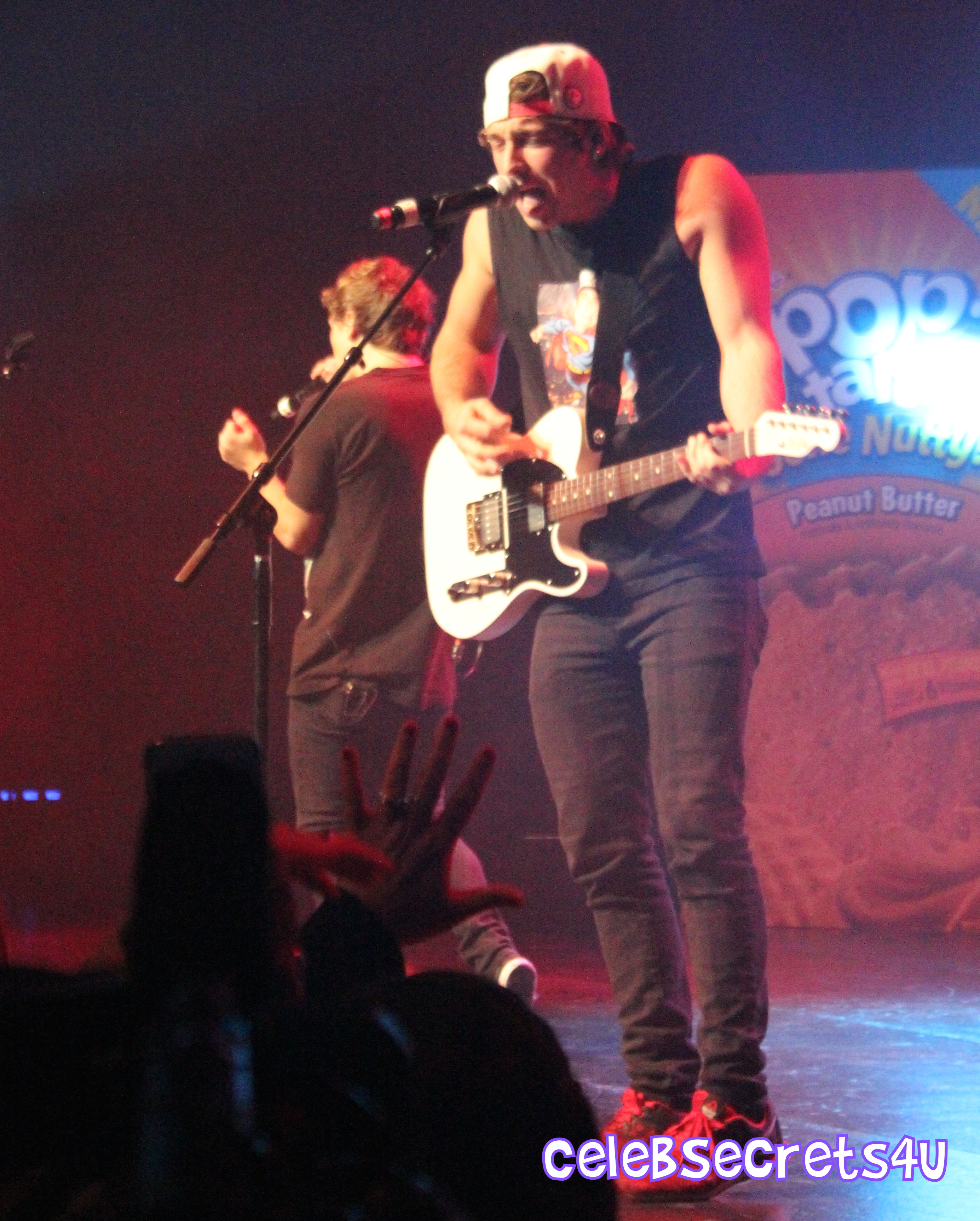 Emblem3 & Kalin and Myles Perform at Pop-Tarts’ #CrazyGoodSummer Concert in Chicago