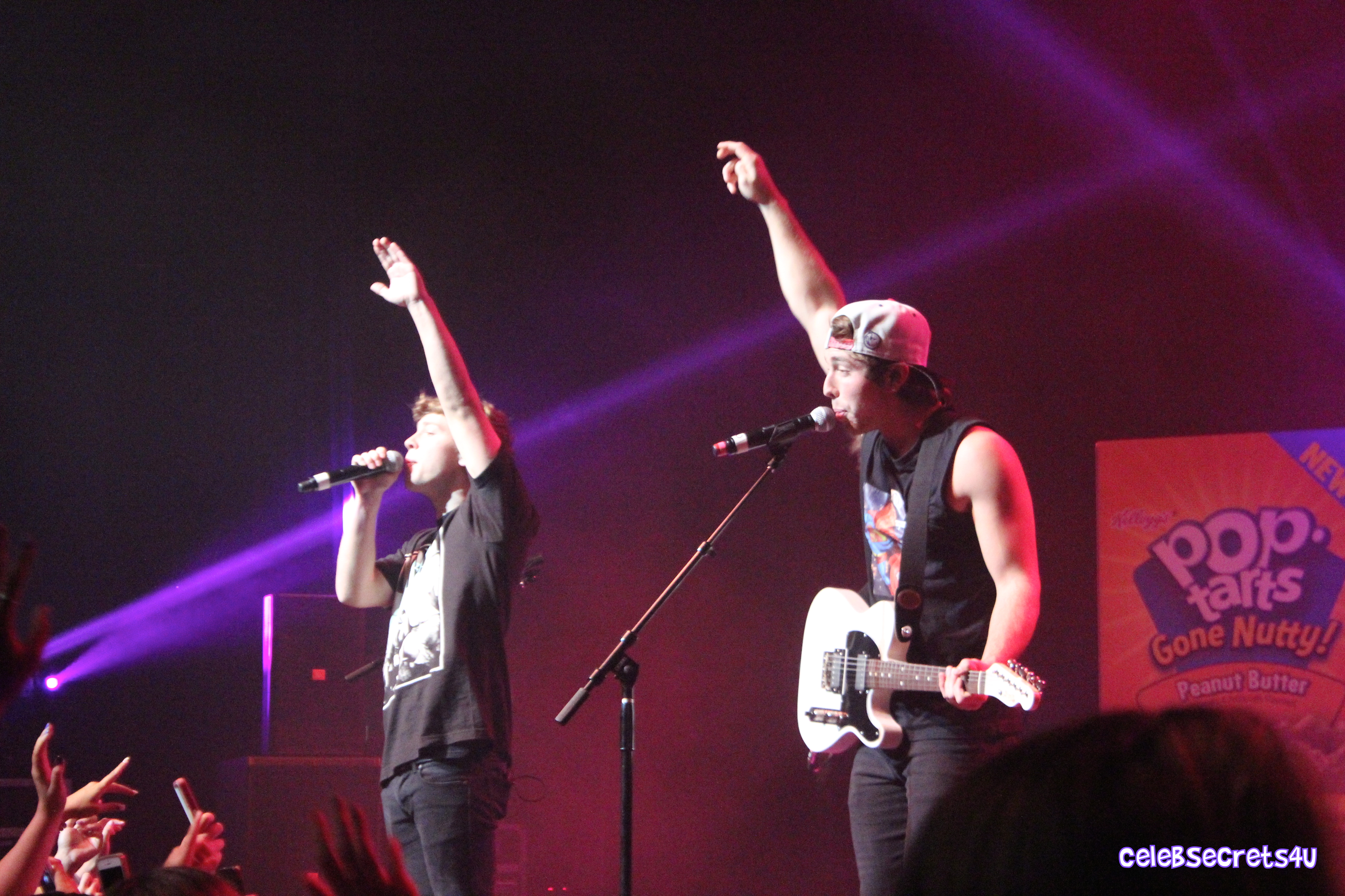 Emblem3 & Kalin and Myles Perform at Pop-Tarts’ #CrazyGoodSummer Concert in Chicago