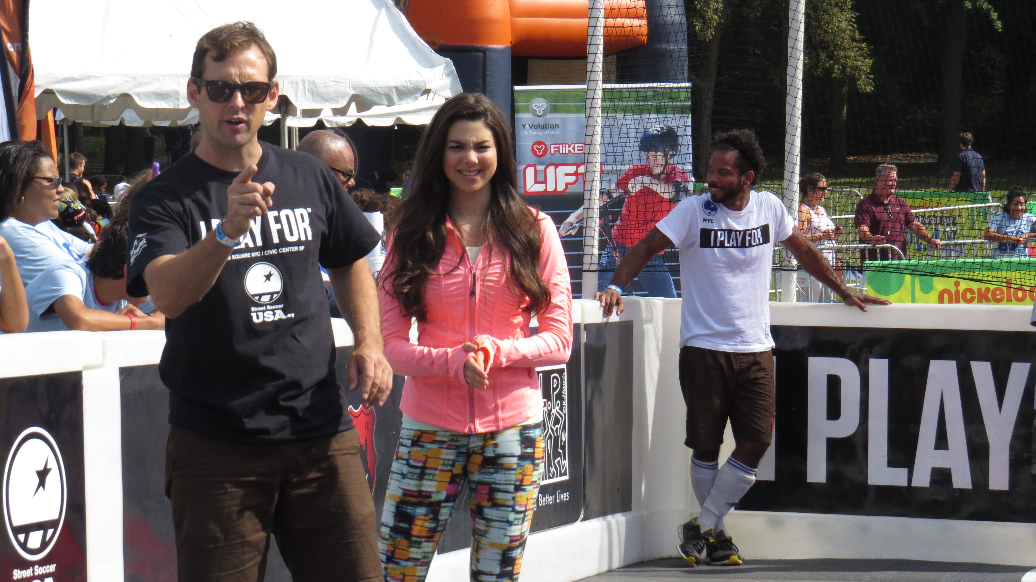 Nickelodeon Goes Dark For 11th Annual Worldwide Day of Play – Exclusive Photos & Videos!