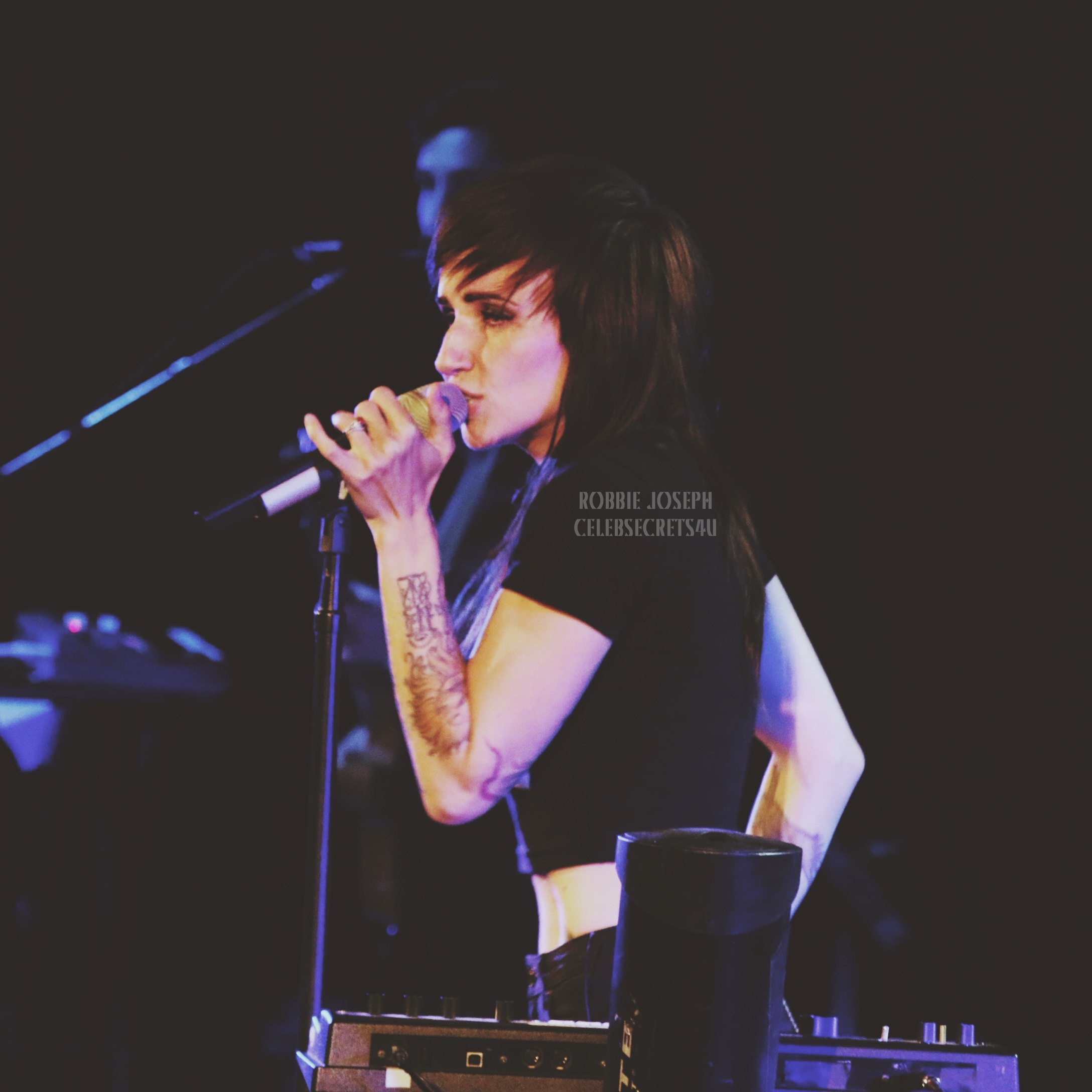 Lights Performs at the Hard Rock Cafe in New York City – See the Photos! (@lights)