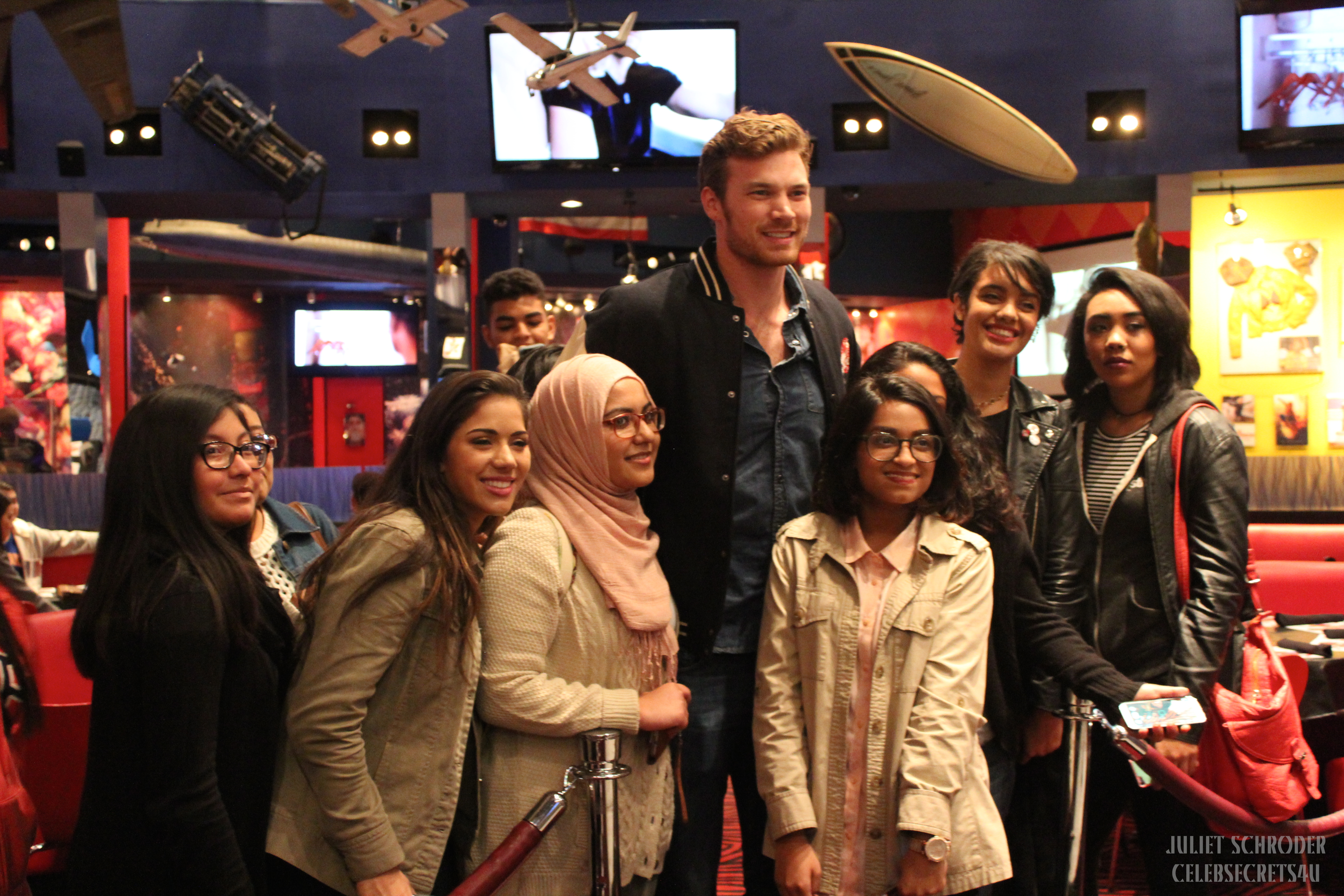 Derek Theler Celebrates His Birthday at Planet Hollywood (@derektheler)
