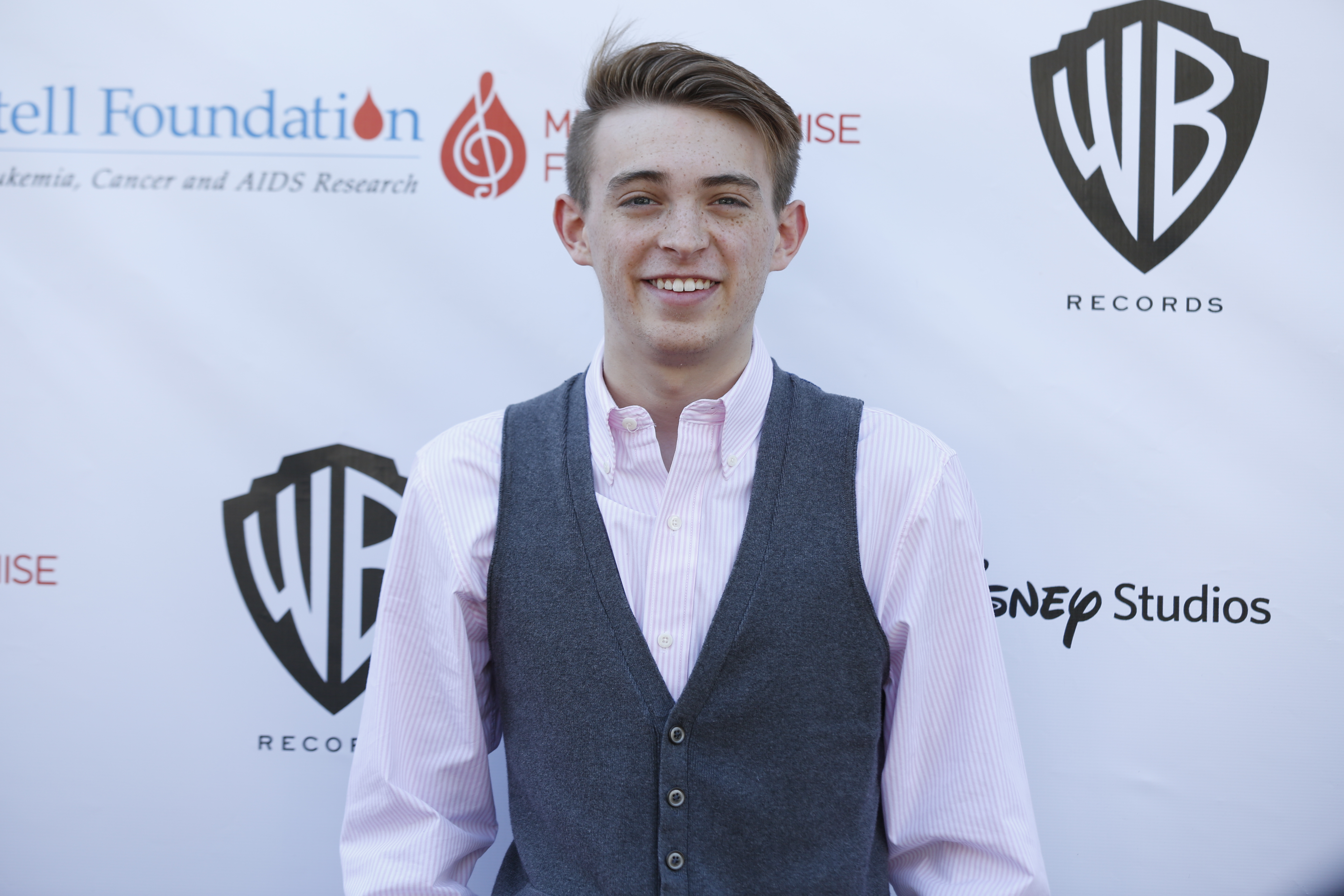 R5, Lucy Hale, Fifth Harmony & Sabrina Carpenter Perform at TJ Martell’s Family Day Los Angeles