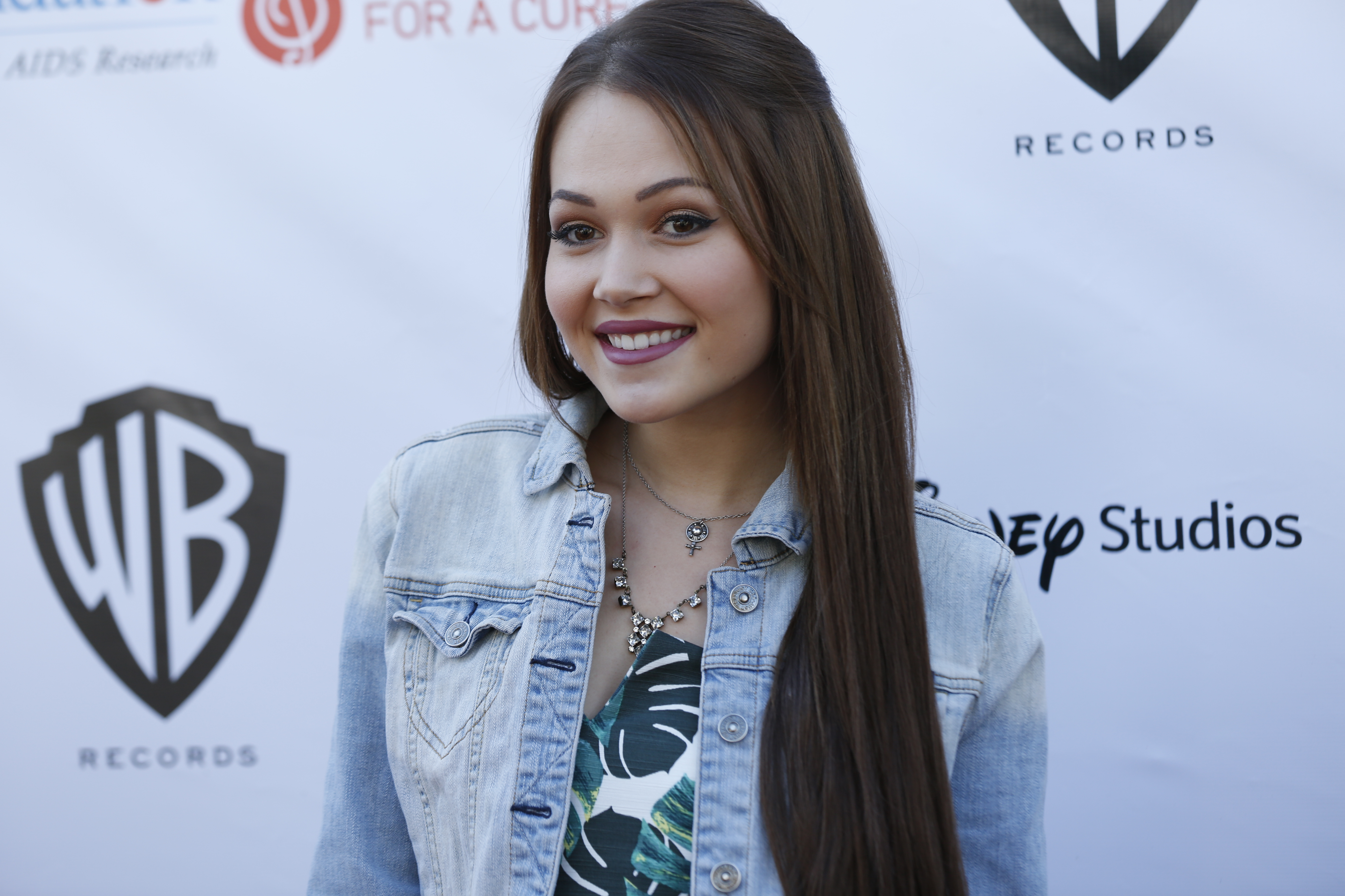 R5, Lucy Hale, Fifth Harmony & Sabrina Carpenter Perform at TJ Martell’s Family Day Los Angeles