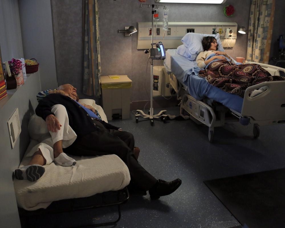 Italia Ricci Talks “Chasing Life” Christmas Special Airing Tonight – Read the Q&A!