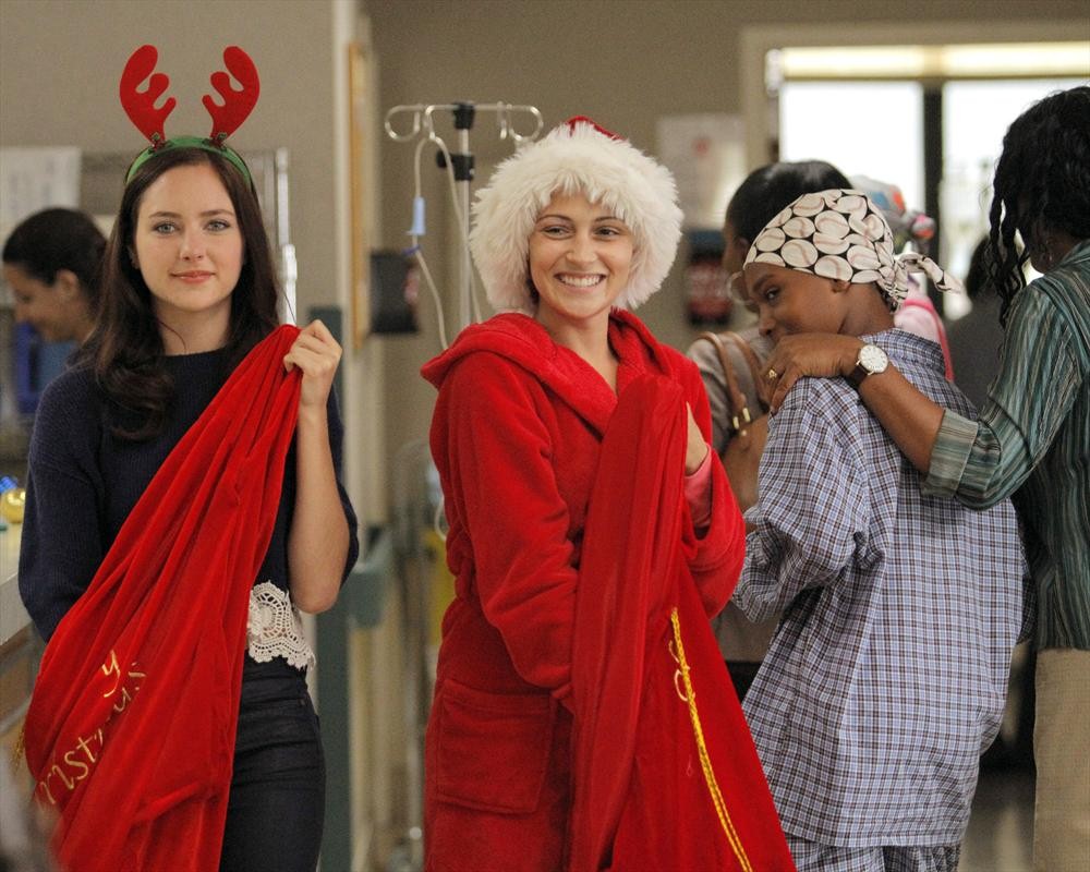 Italia Ricci Talks “Chasing Life” Christmas Special Airing Tonight – Read the Q&A!