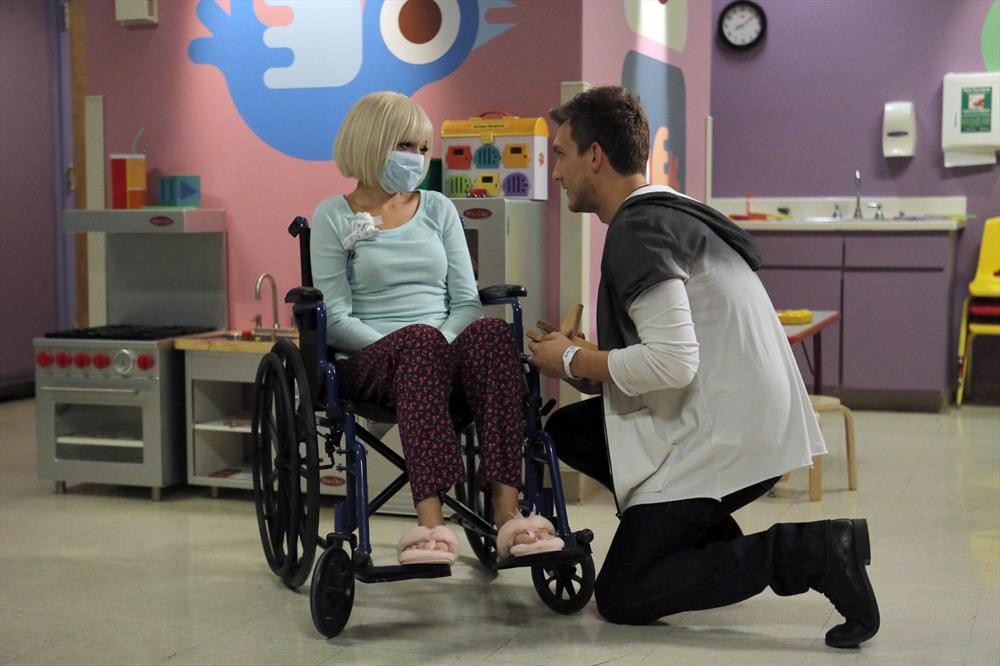 Italia Ricci Talks “Chasing Life” Christmas Special Airing Tonight – Read the Q&A!