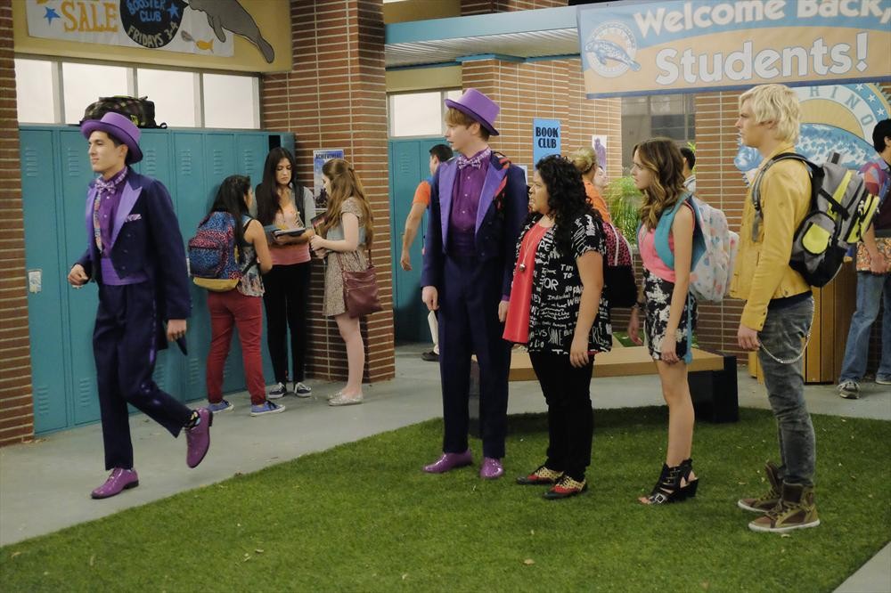 Austin & Ally Plan their Senior Year in the New Episode Tonight- Check Out the Pics!