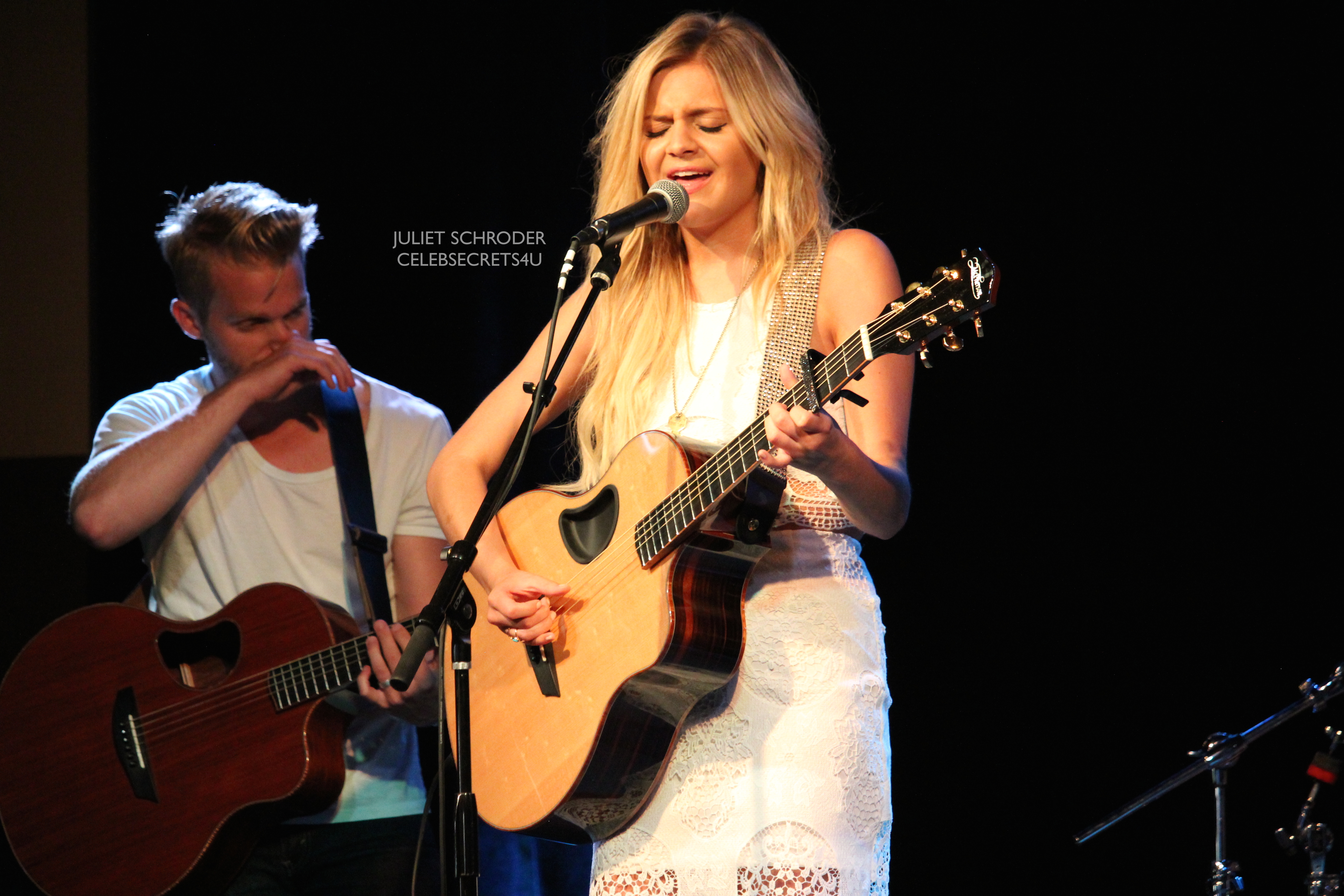 Kelsea Ballerini Hosts Fan Club Party at 3rd and Lindsley During CMA Fest – Watch the Videos! (@kelseaballerini)