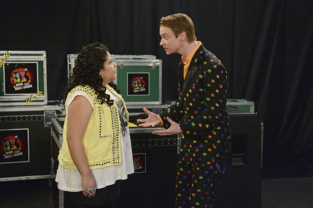 Becky G to Guest Star on “Austin & Ally” Tonight – Watch a Clip! (@iambeckyg)