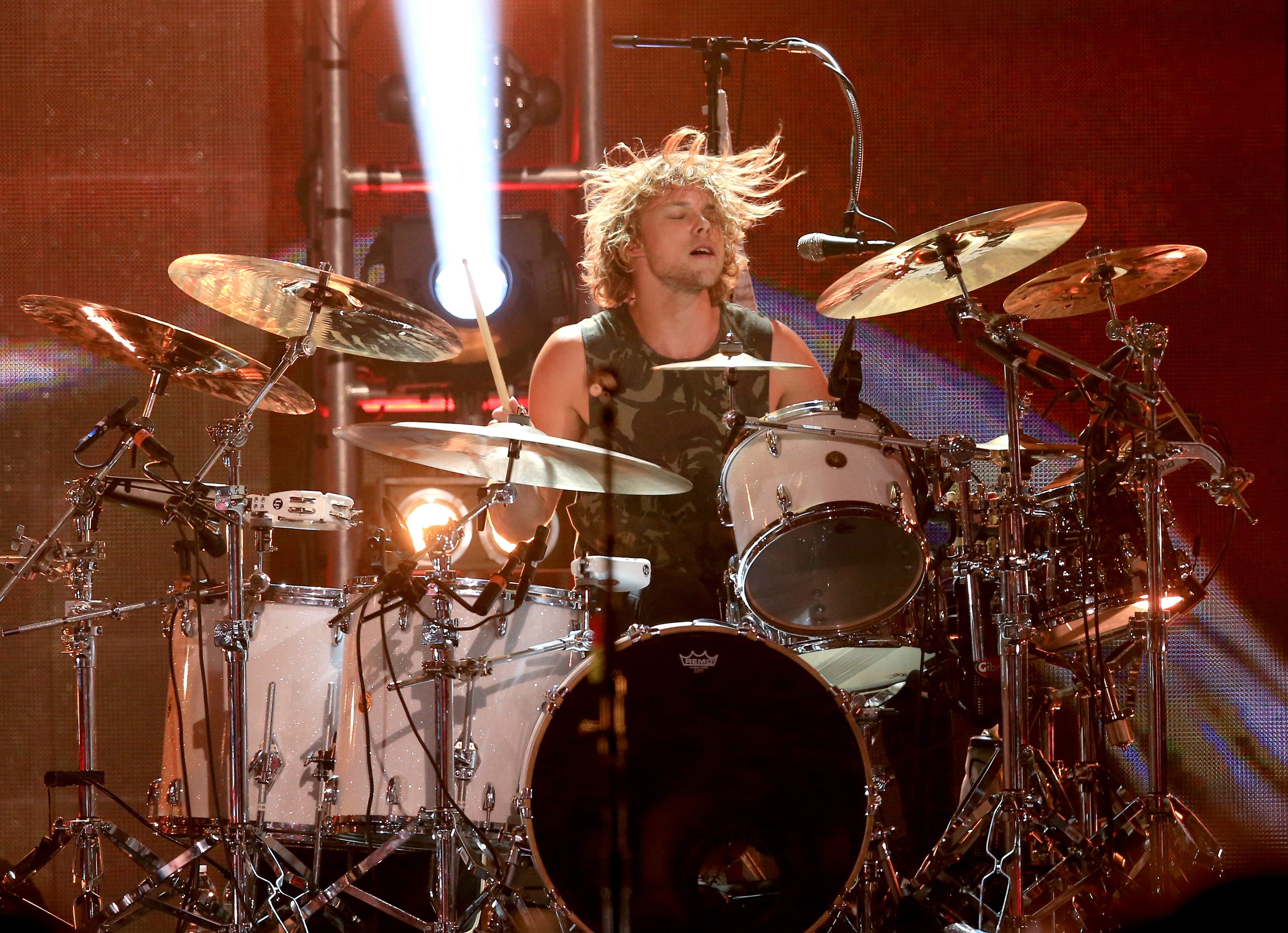 5 Seconds of Summer Brings the House Down for VEVO Certified Concert – See the Pics! (@5SOS @VEVO)