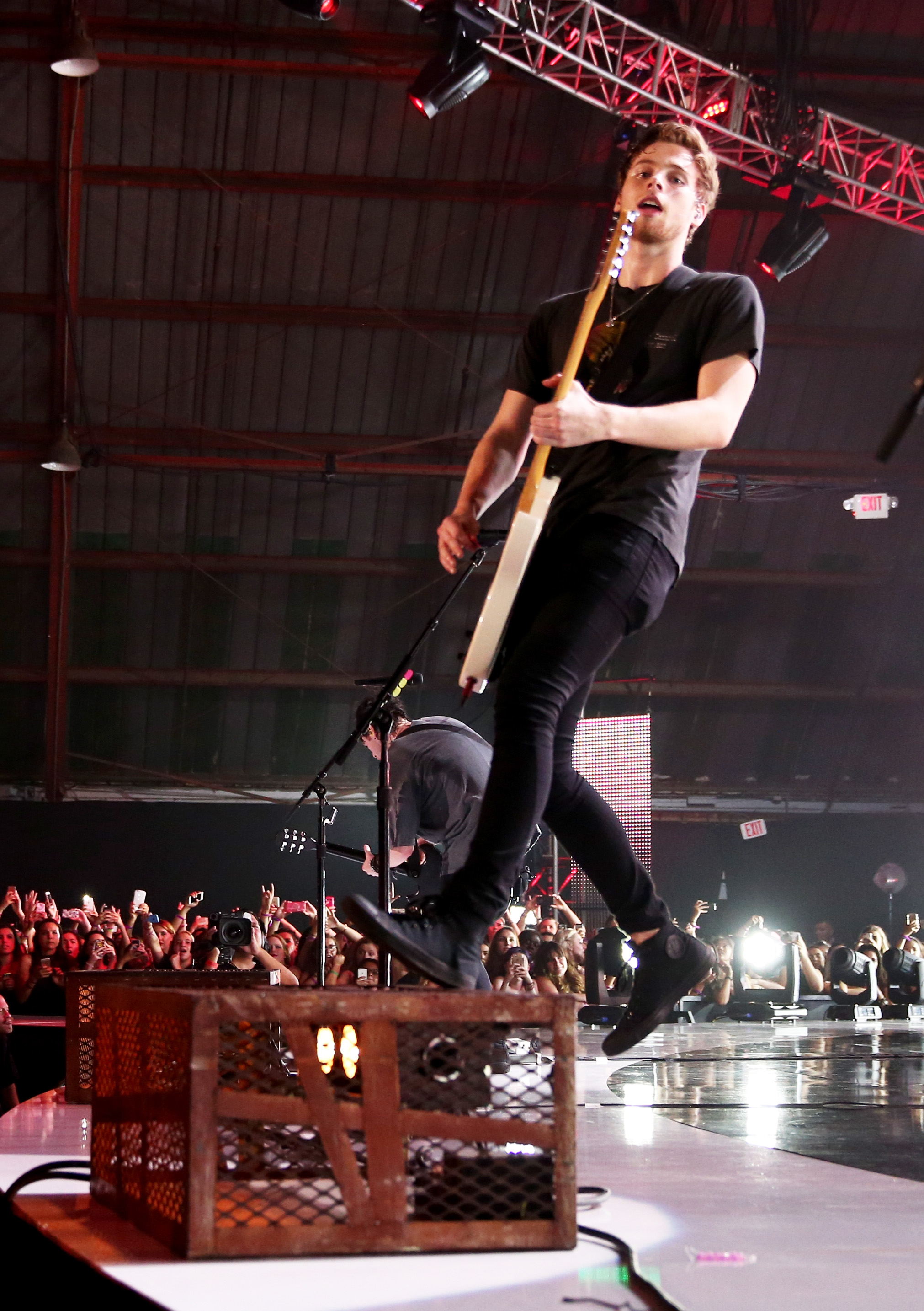 5 Seconds of Summer Brings the House Down for VEVO Certified Concert – See the Pics! (@5SOS @VEVO)