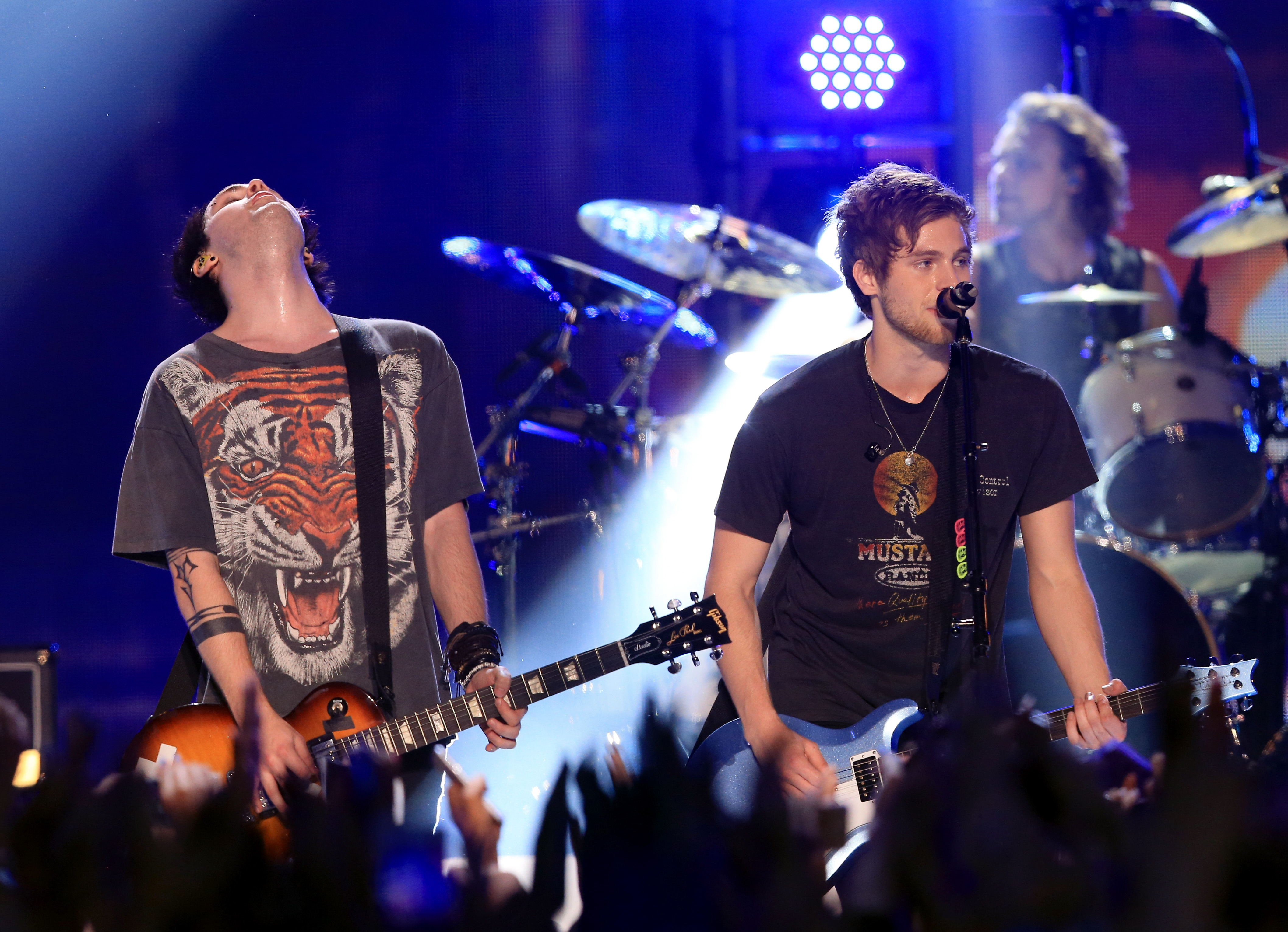 5 Seconds of Summer Brings the House Down for VEVO Certified Concert – See the Pics! (@5SOS @VEVO)