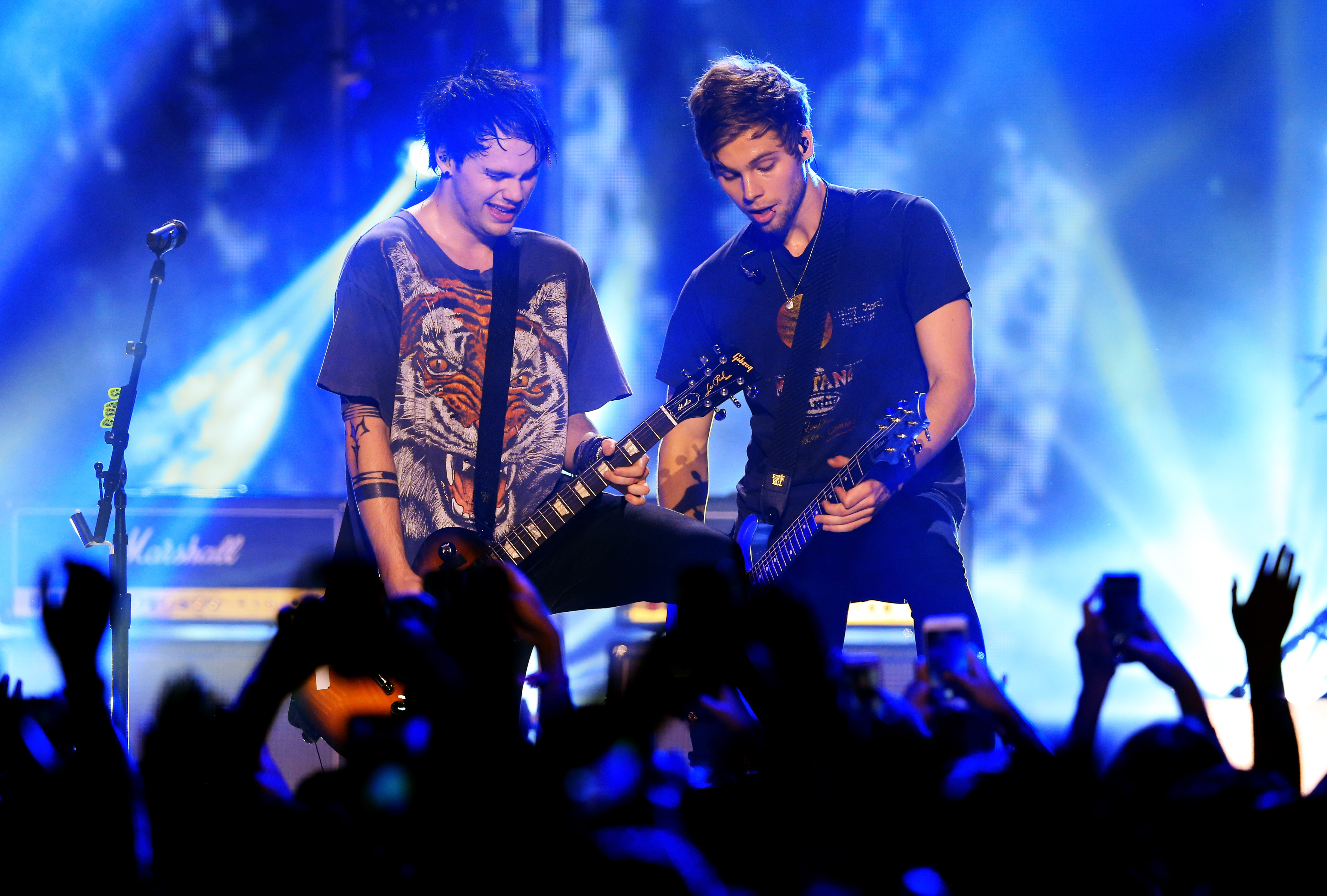 5 Seconds of Summer Brings the House Down for VEVO Certified Concert – See the Pics! (@5SOS @VEVO)