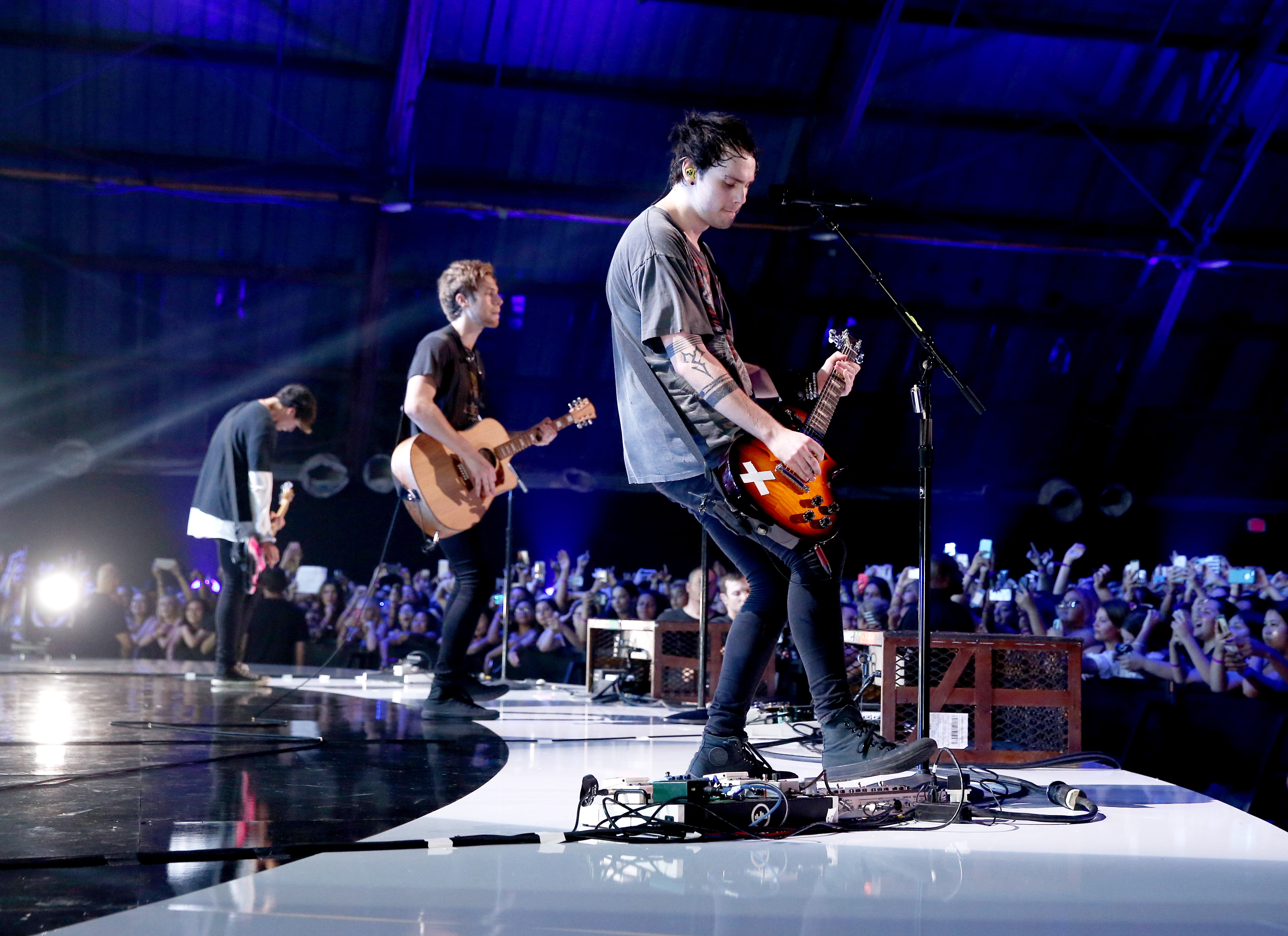 5 Seconds of Summer Brings the House Down for VEVO Certified Concert – See the Pics! (@5SOS @VEVO)
