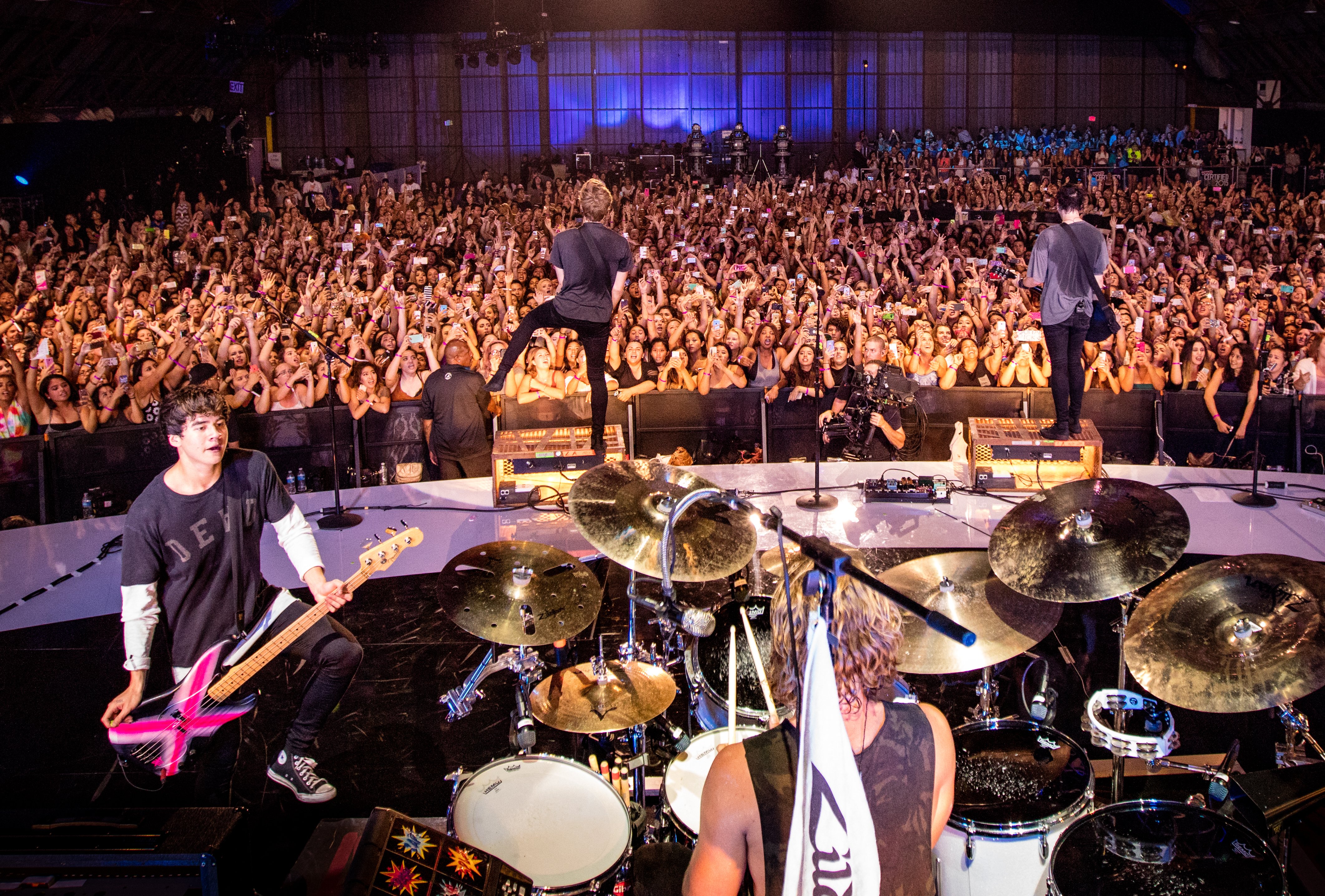 5 Seconds of Summer Brings the House Down for VEVO Certified Concert – See the Pics! (@5SOS @VEVO)