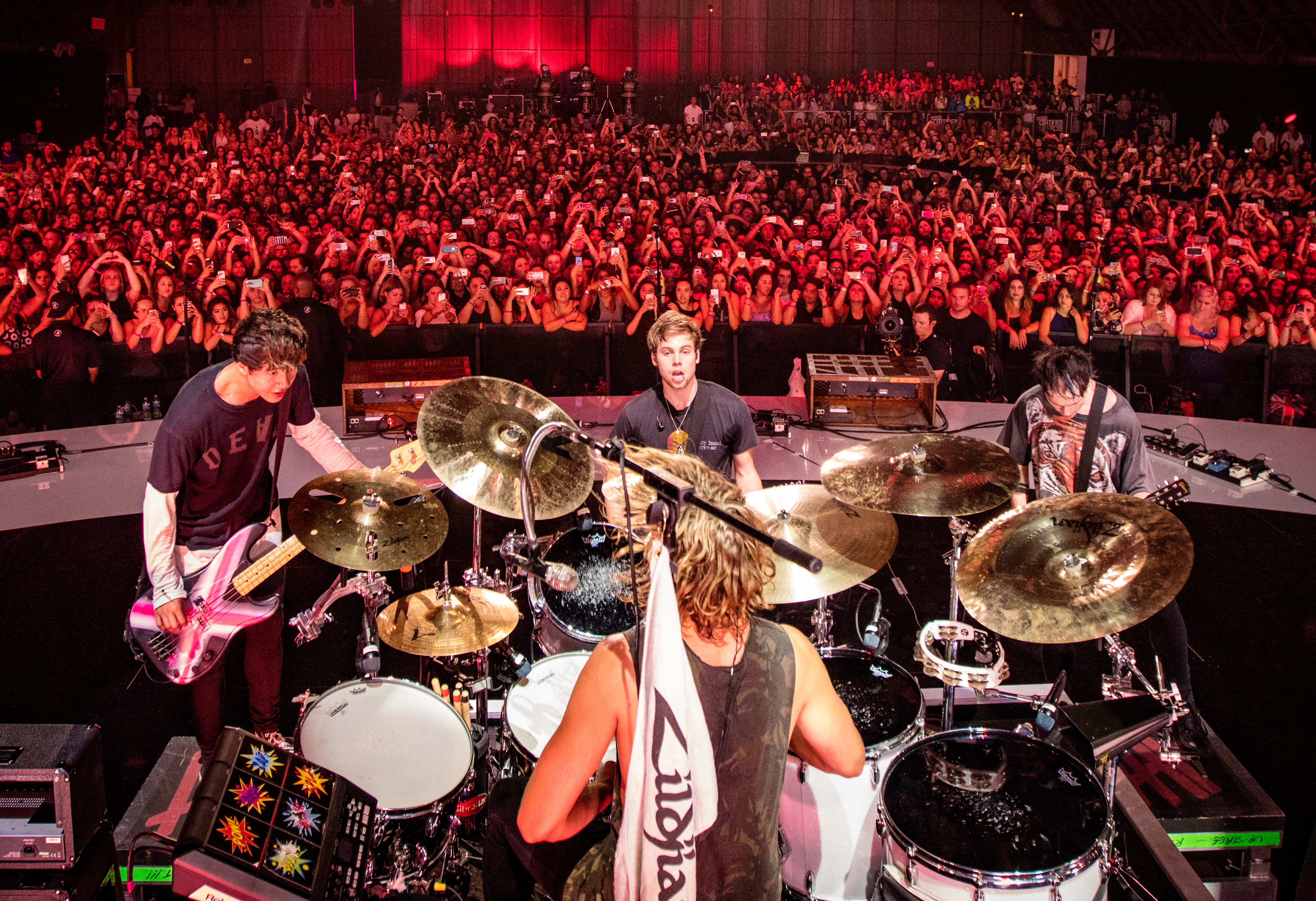 5 Seconds of Summer Brings the House Down for VEVO Certified Concert – See the Pics! (@5SOS @VEVO)