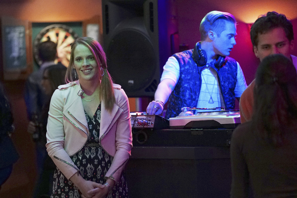 Vanessa Marano Dishes on Bay and Emmett’s Relationship and Her Favorite ‘Gilmore Girls’ Couple – Read Our Q&A! (@ABCFsab @VanessaMarano)