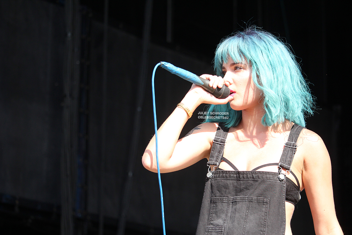 Halsey Badlands Billboard Hot 100