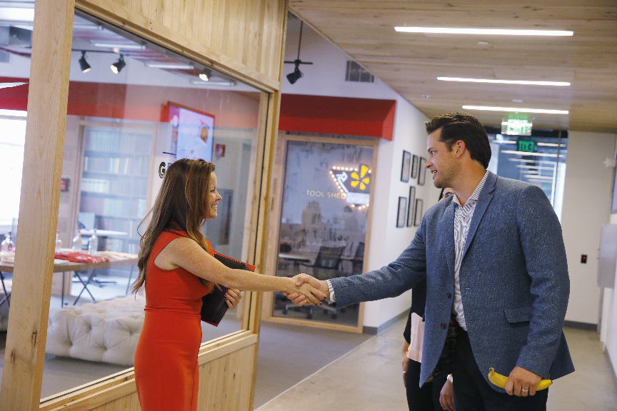 Jenni Needs a Fresh Start on Tonight’s @JobOrNoJob – Watch a Clip! (@JaneBuckingham)