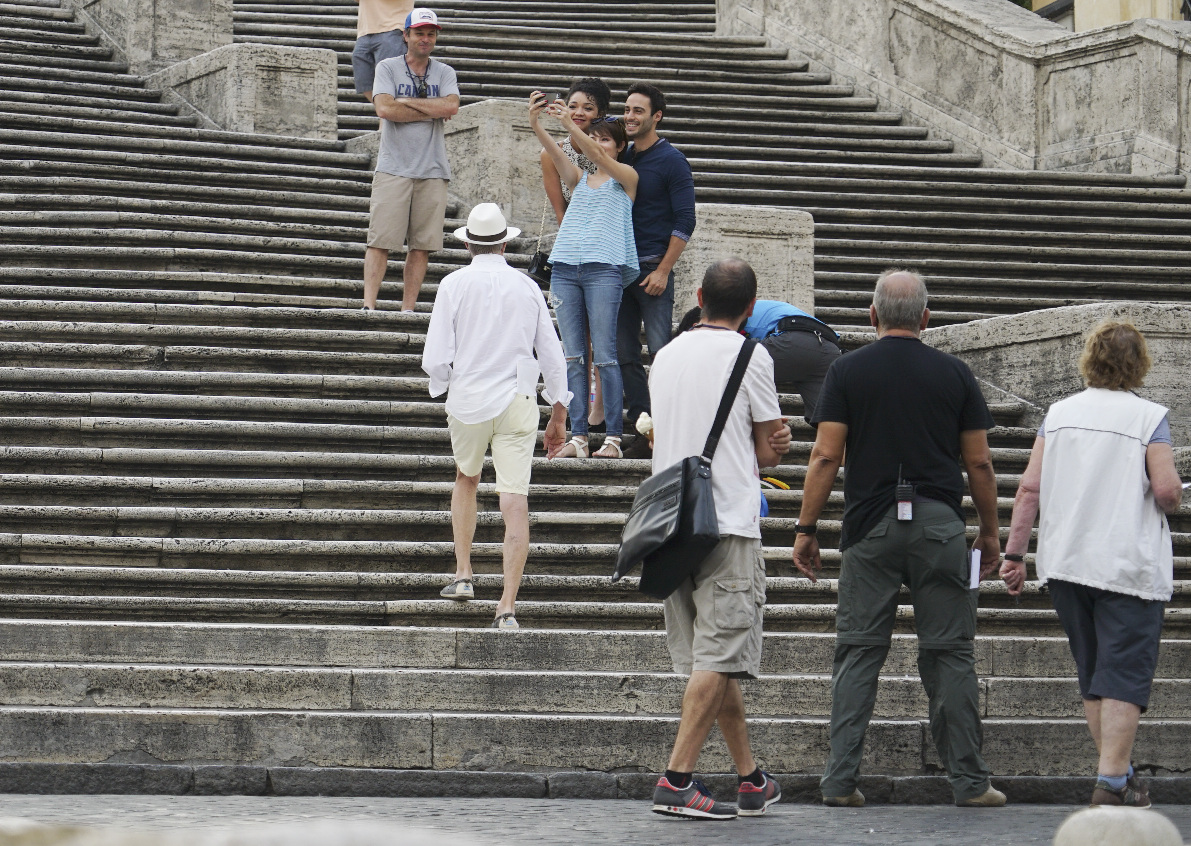 @ItaliaRicci Dishes on @ChasingLifeABCF’s Fall Finale and More – Read Our Q&A! (#ChasingLife #RenewChasingLife @SEANSMITH74)