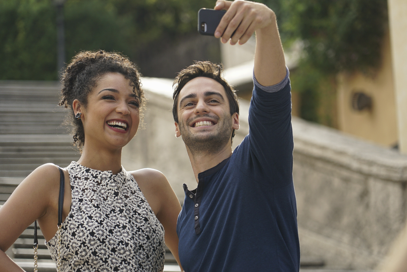 @ItaliaRicci Dishes on @ChasingLifeABCF’s Fall Finale and More – Read Our Q&A! (#ChasingLife #RenewChasingLife @SEANSMITH74)