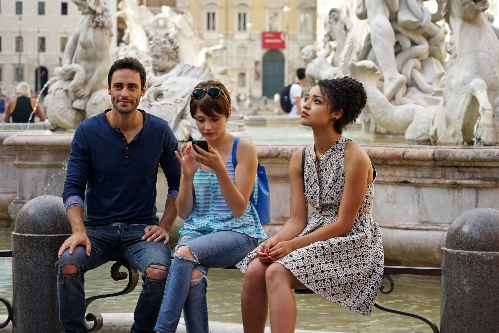 @ItaliaRicci Dishes on @ChasingLifeABCF’s Fall Finale and More – Read Our Q&A! (#ChasingLife #RenewChasingLife @SEANSMITH74)