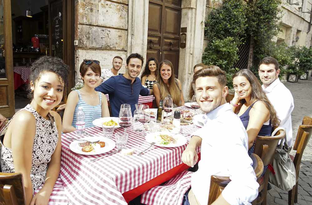 @ItaliaRicci Dishes on @ChasingLifeABCF’s Fall Finale and More – Read Our Q&A! (#ChasingLife #RenewChasingLife @SEANSMITH74)