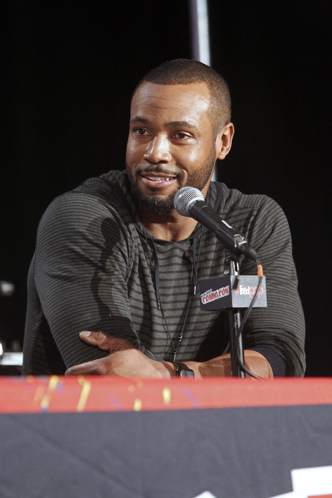 ABC Family Drops New Teasers & Premiere Date for “Shadowhunters” at New York Comic Con