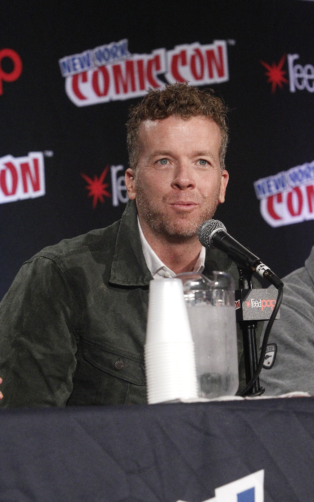 ABC Family Drops New Teasers & Premiere Date for “Shadowhunters” at New York Comic Con