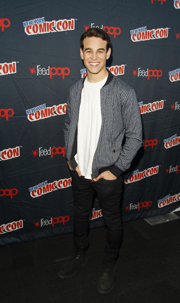 ABC Family Drops New Teasers & Premiere Date for “Shadowhunters” at New York Comic Con