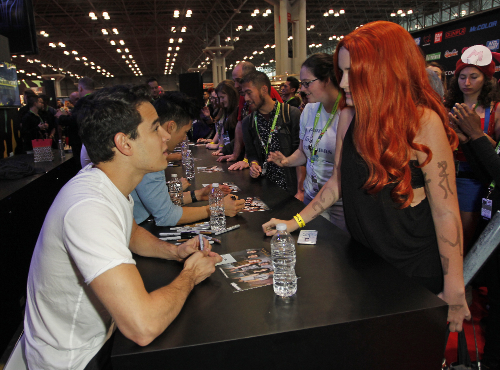 ABC Family Drops New Teasers & Premiere Date for “Shadowhunters” at New York Comic Con