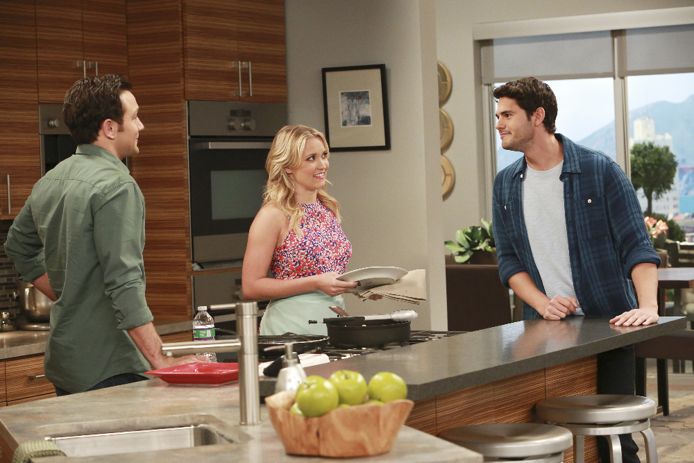 @RexLee_ Dishes About Elliot and Alan’s Wedding Day on Tonight’s Fall Finale of ‘Young & Hungry’ – Read Our Q&A! (@YoungandHungry @ABCFamily)