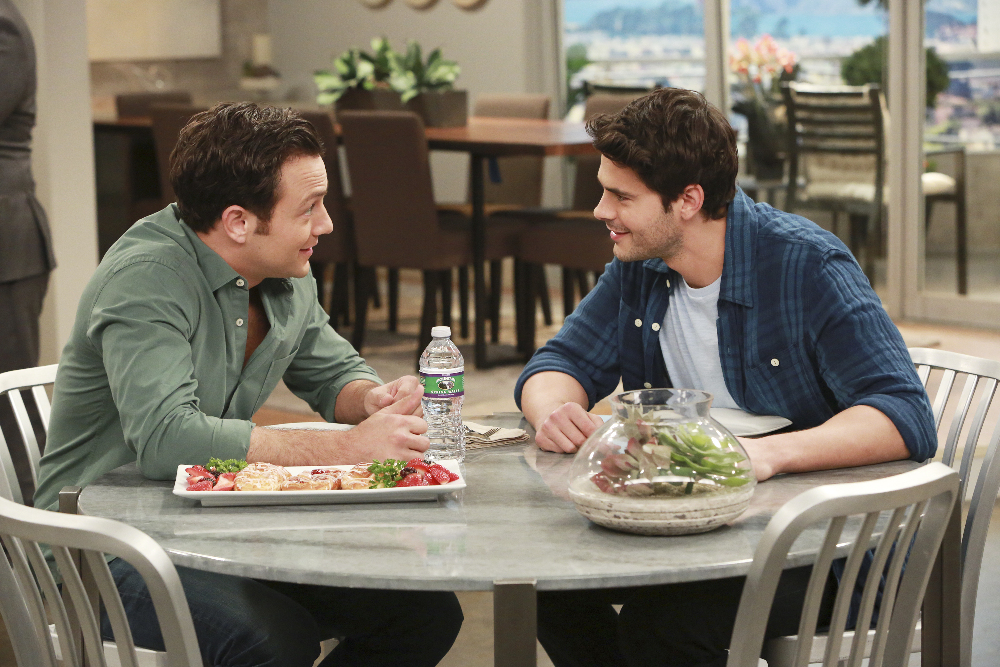 @RexLee_ Dishes About Elliot and Alan’s Wedding Day on Tonight’s Fall Finale of ‘Young & Hungry’ – Read Our Q&A! (@YoungandHungry @ABCFamily)
