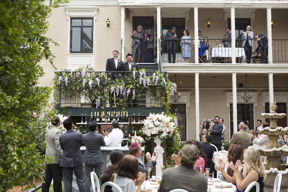 @RexLee_ Dishes About Elliot and Alan’s Wedding Day on Tonight’s Fall Finale of ‘Young & Hungry’ – Read Our Q&A! (@YoungandHungry @ABCFamily)