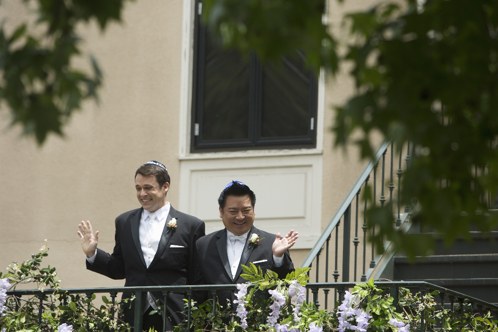 @RexLee_ Dishes About Elliot and Alan’s Wedding Day on Tonight’s Fall Finale of ‘Young & Hungry’ – Read Our Q&A! (@YoungandHungry @ABCFamily)