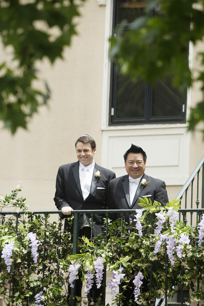 @RexLee_ Dishes About Elliot and Alan’s Wedding Day on Tonight’s Fall Finale of ‘Young & Hungry’ – Read Our Q&A! (@YoungandHungry @ABCFamily)