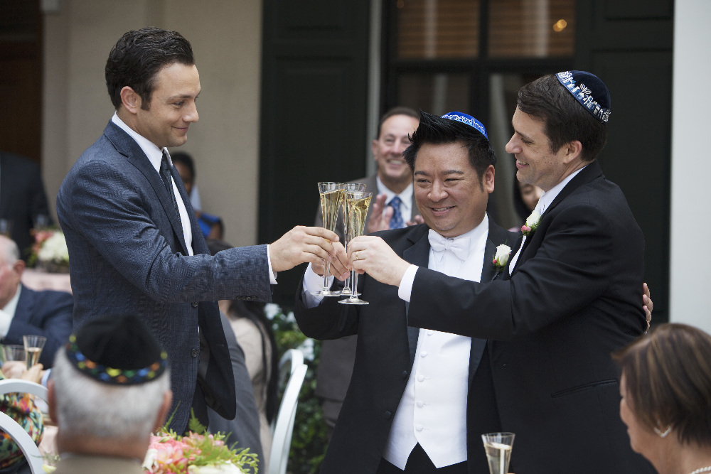 @RexLee_ Dishes About Elliot and Alan’s Wedding Day on Tonight’s Fall Finale of ‘Young & Hungry’ – Read Our Q&A! (@YoungandHungry @ABCFamily)