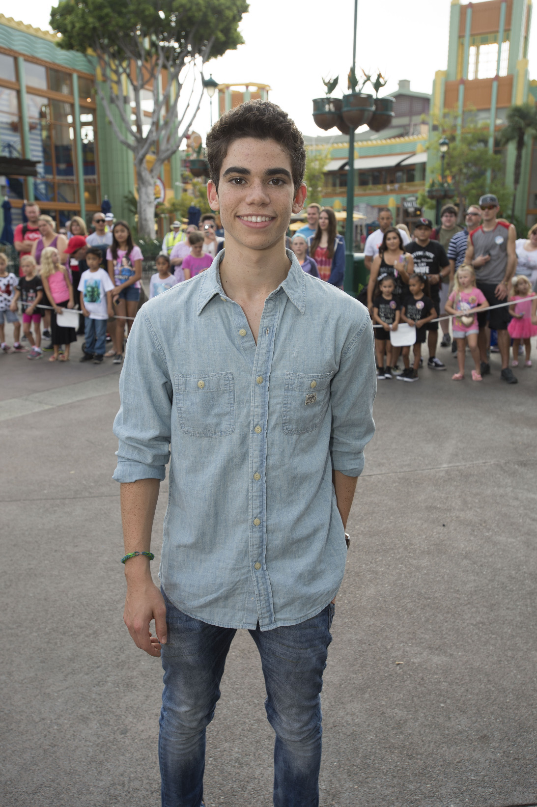 The Cast of Descendants Take Over Downtown Disney Following Descendants 2 Announcement