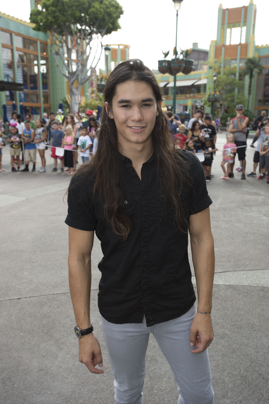 The Cast of Descendants Take Over Downtown Disney Following Descendants 2 Announcement