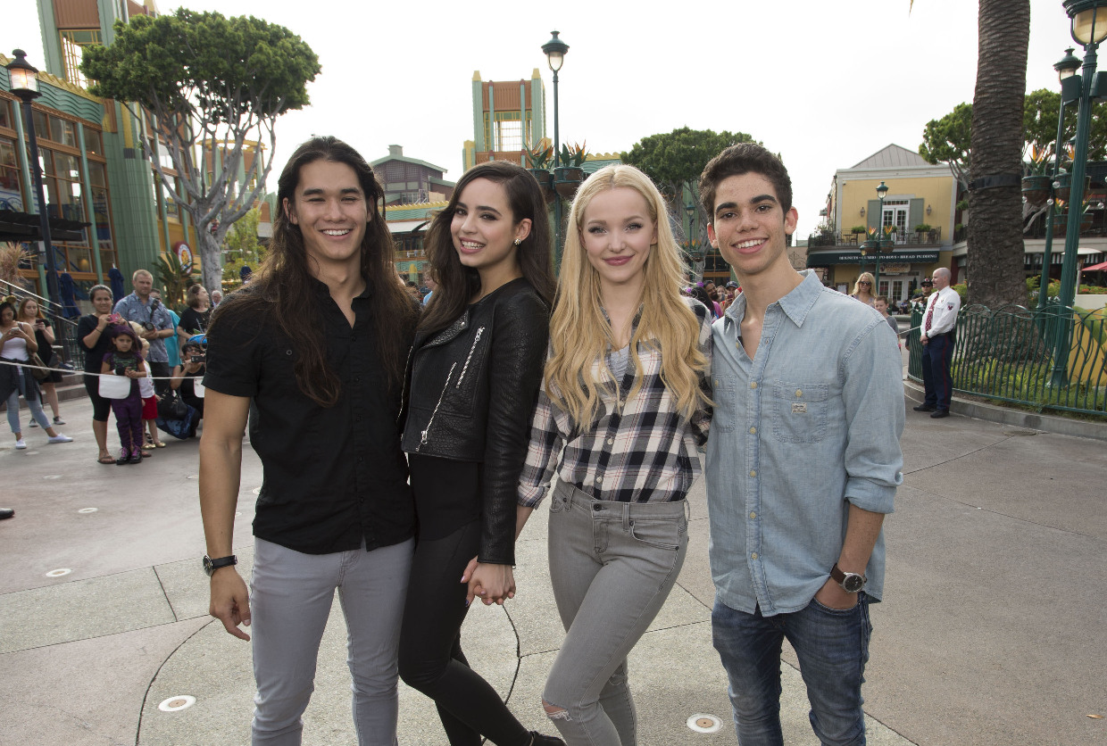 The Cast of Descendants Take Over Downtown Disney Following Descendants 2 Announcement