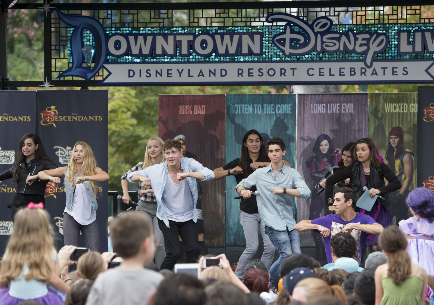 The Cast of Descendants Take Over Downtown Disney Following Descendants 2 Announcement