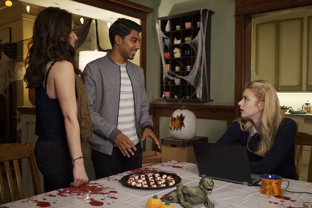 Kirsten Is Haunted By A Stitch On Tonight’s Halloween Episode of ‘Stitchers’ – Watch a Clip! (@ABCFamily @StitchersTV)