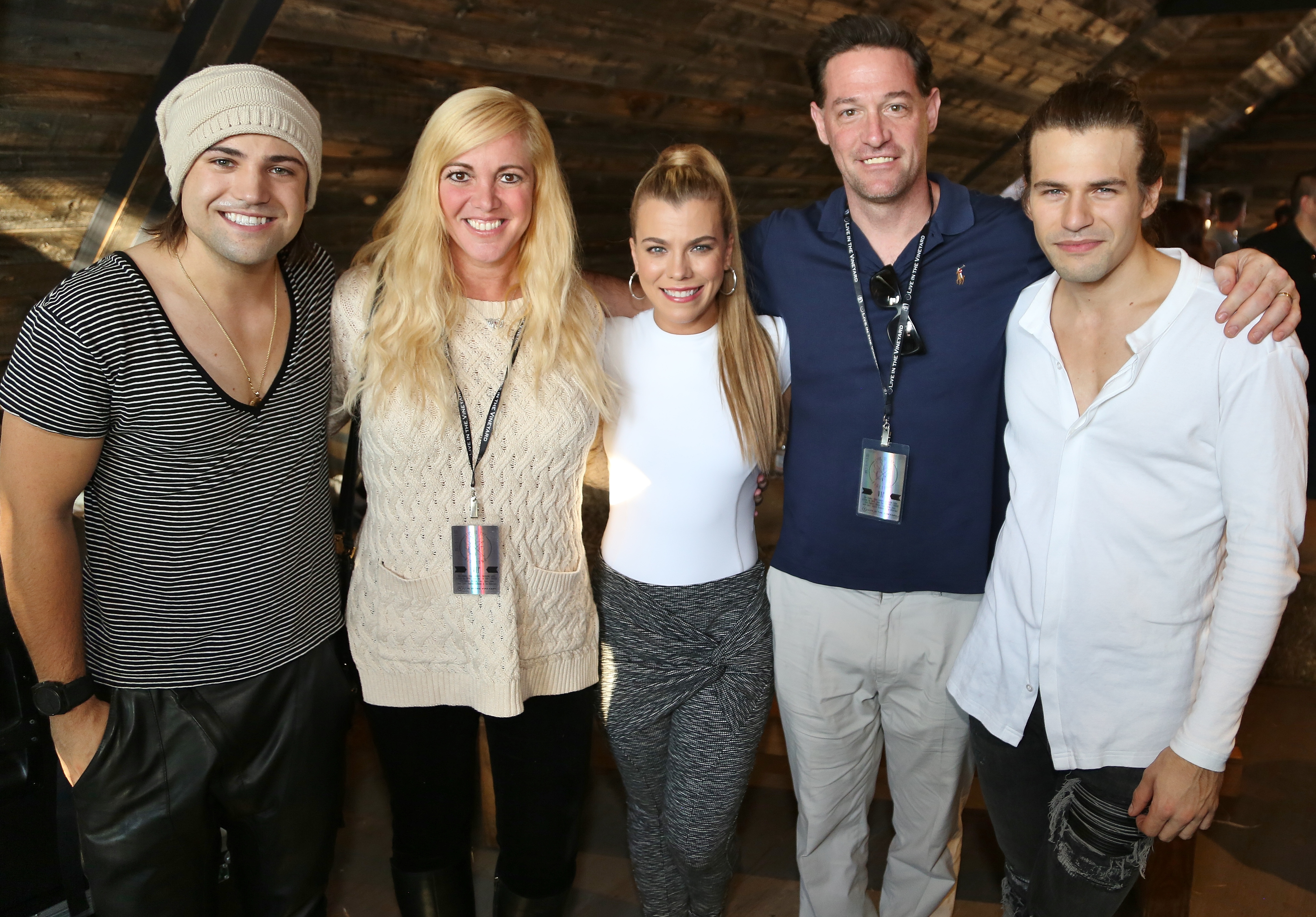 The Band Perry Makes Surprise Appearance at ‘Live in the Vineyard’ – See the Pics! (@thebandperry)