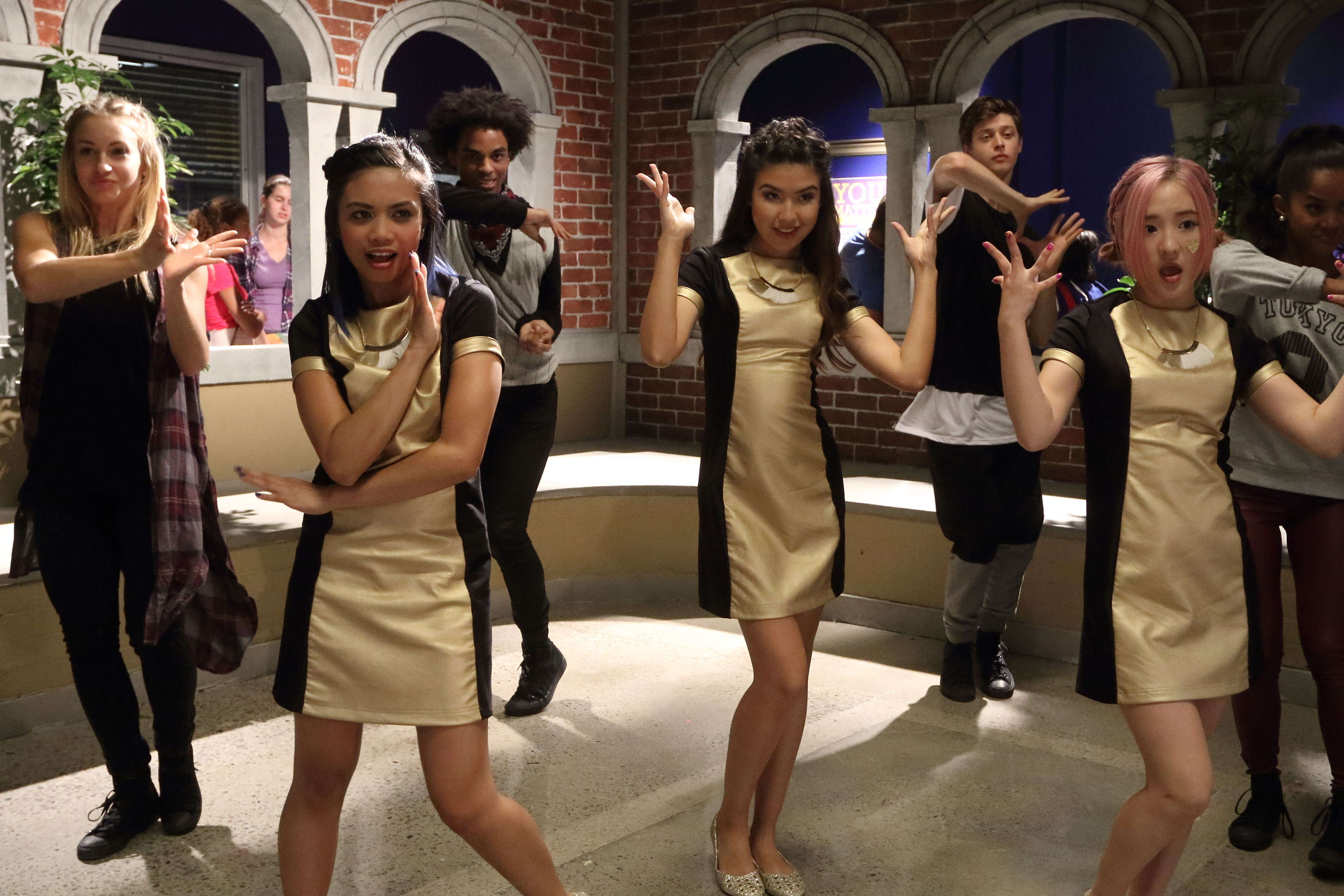 It’s All About Boys on Tonight’s Episode of “Make It Pop” – See the Pics!