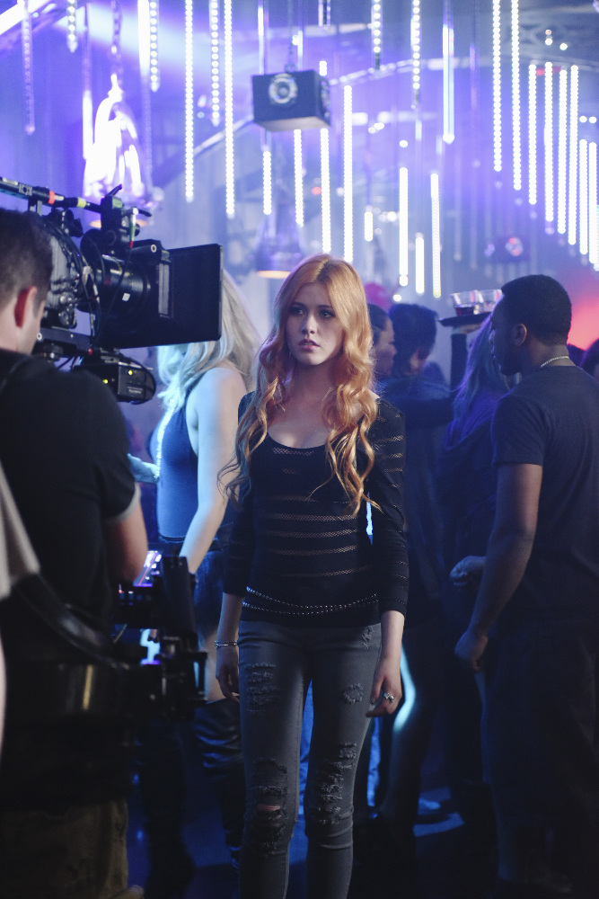 Katherine McNamara Talks ‘Shadowhunters’ & Beauty – Read Our Q&A (@Kat_McNamara)