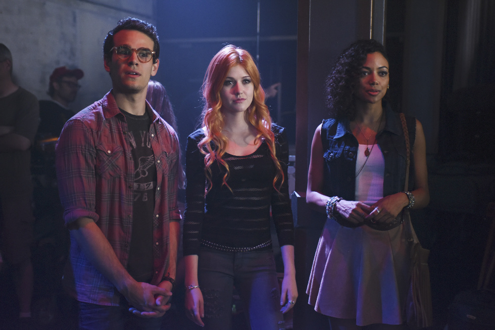 Katherine McNamara Talks ‘Shadowhunters’ & Beauty – Read Our Q&A (@Kat_McNamara)