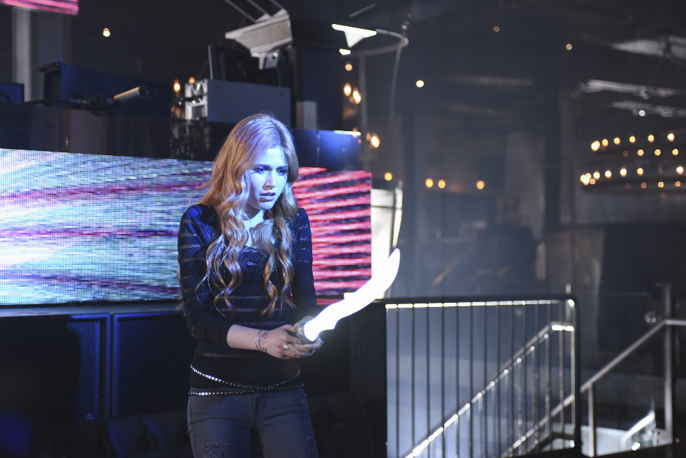 Katherine McNamara Talks ‘Shadowhunters’ & Beauty – Read Our Q&A (@Kat_McNamara)