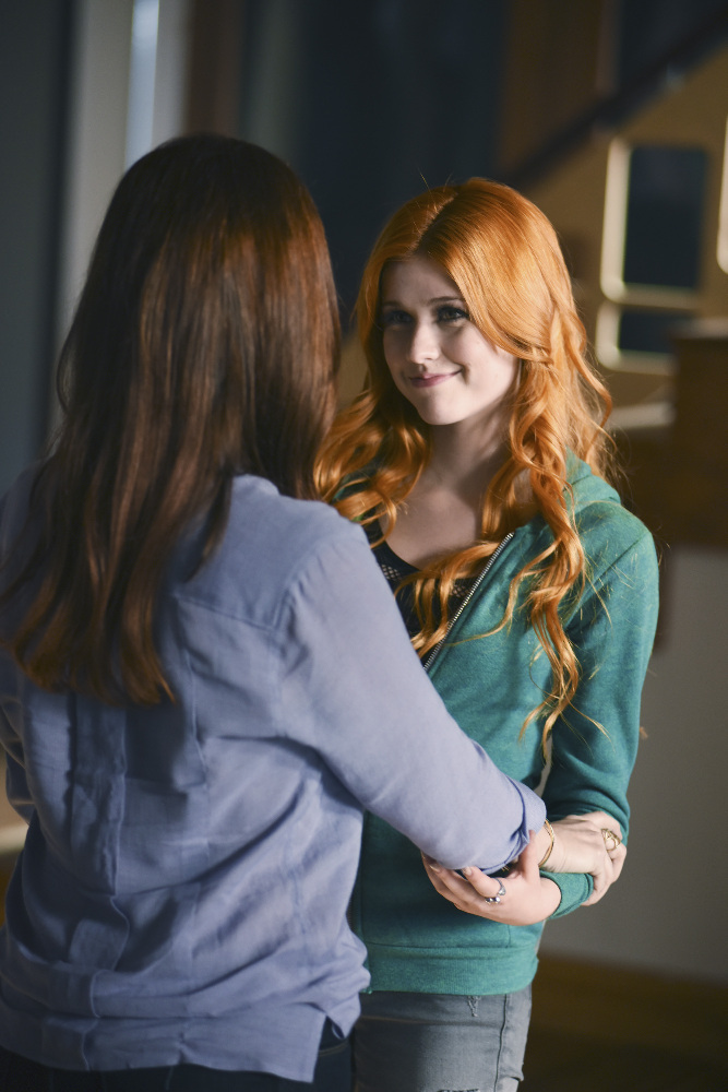 Katherine McNamara Talks ‘Shadowhunters’ & Beauty – Read Our Q&A (@Kat_McNamara)
