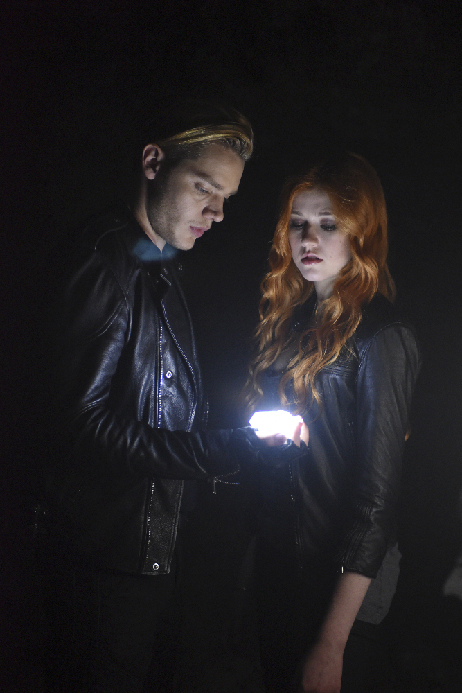 Will Clary’s Memories Help Find Her Mother & The Mortal Cup? Watch a Clip From Tonight’s ‘Shadowhunters’
