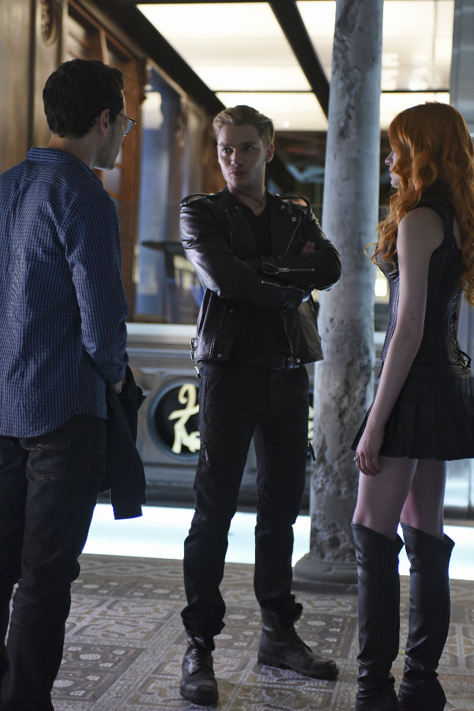 Will Clary’s Memories Help Find Her Mother & The Mortal Cup? Watch a Clip From Tonight’s ‘Shadowhunters’